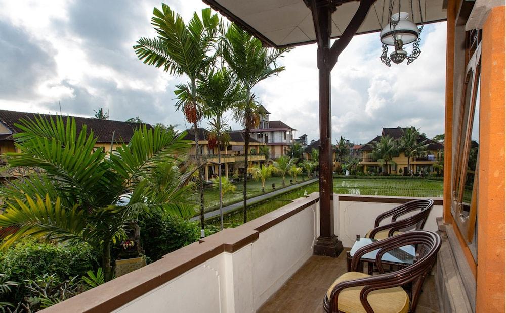 Yulia Village Inn Ubud Exterior photo