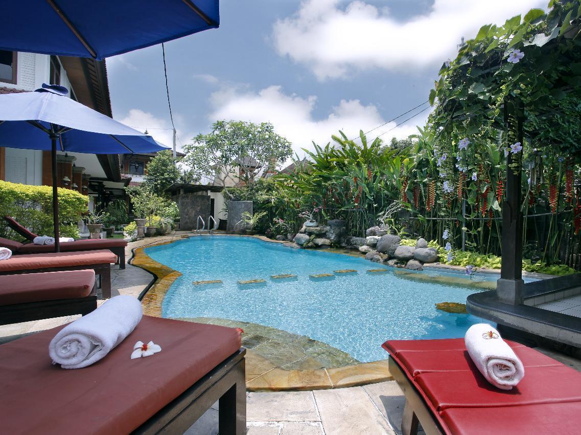 Yulia Village Inn Ubud Exterior photo