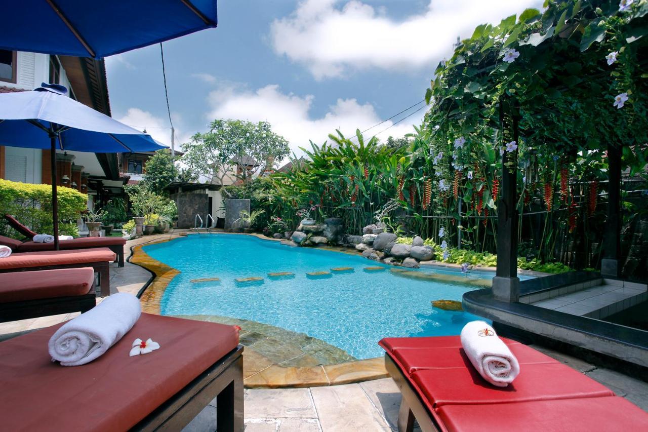 Yulia Village Inn Ubud Exterior photo